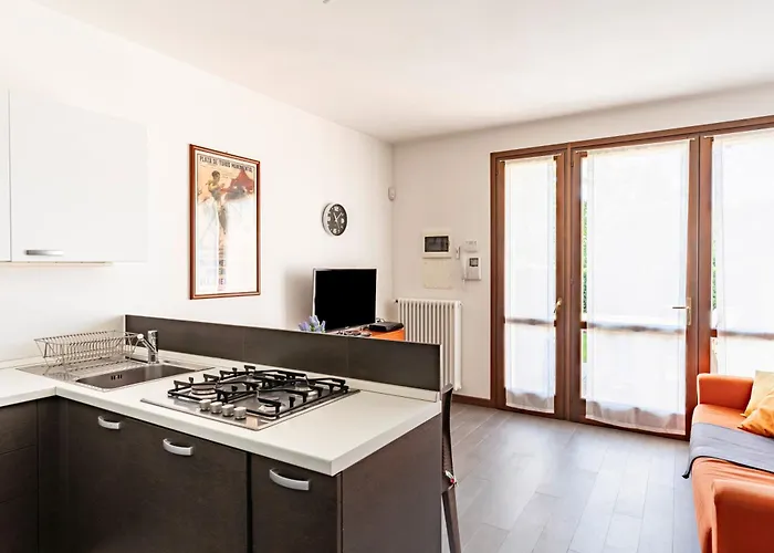 Guesthost - Borgo Del Sole With Pool Apartamento *