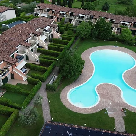 Guesthost - Borgo Del Sole With Pool