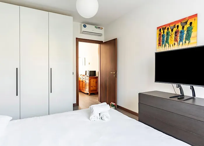 Guesthost - Borgo Del Sole With Pool